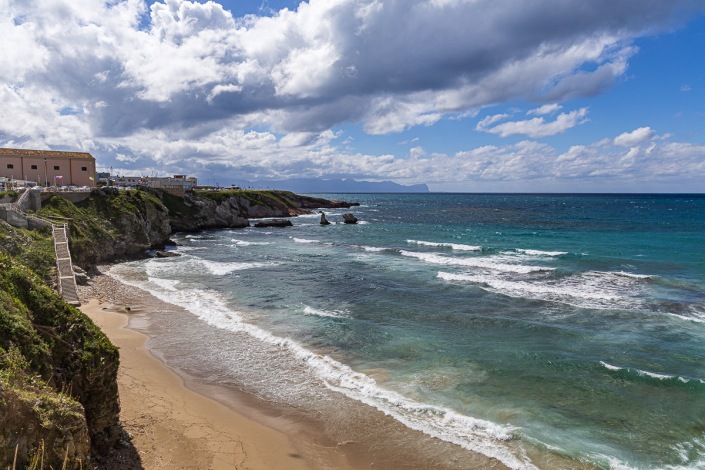 The Tyrrhenian Sea shore